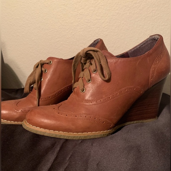 Tommy Hilfiger Wedge Shoes - Picture 3 of 3
